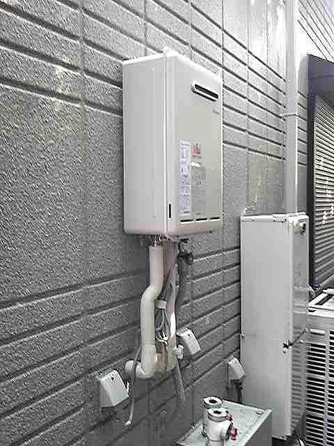 RUX-A1615W(A)-E - 屋外壁掛 | リンナイ | ガス給湯器の交換が安い【湯 