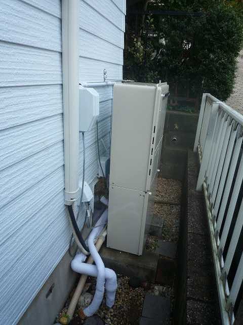 リンナイ 20号屋外壁掛型ガス給湯暖房用熱源機 RVD-A2000SAW(B)