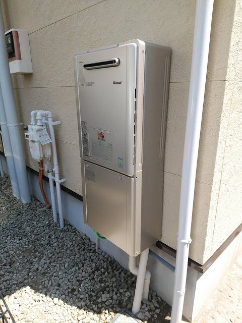 RVD-E2405AW2-1(C) リンナイ ガス給湯暖房用熱源機 24号 フルオート 屋外壁掛型 エコジョーズ 4系統 熱動弁外付 - 1