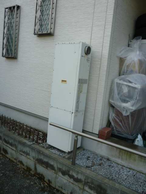 RUFH-SE2408AW2-3 リンナイ ガス給湯暖房用熱源機 スリムタイプ 24号 フルオート 屋外壁掛型 エコジョーズ 床暖房3系統  水回り、配管